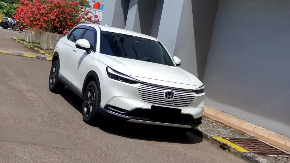 [ LOW KM ] Honda HRV HR-V HR V 1.5 E CVT Sensing 2023/2024