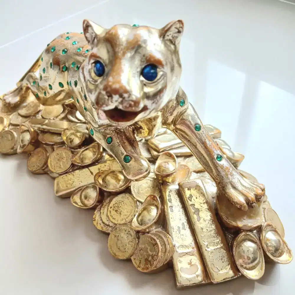 Pajangan dekorasi koleksi pribadi, bekas