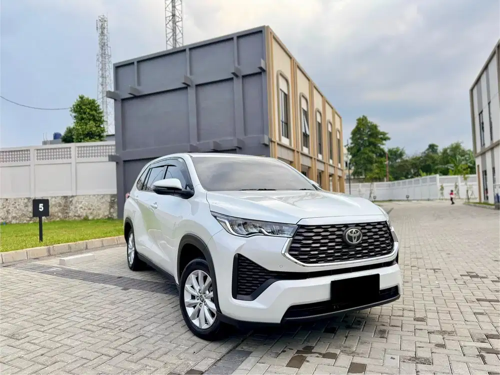 (KM 3 RB Perak) Toyota Innova Zenix V Bensin Putih 2025! GRESS