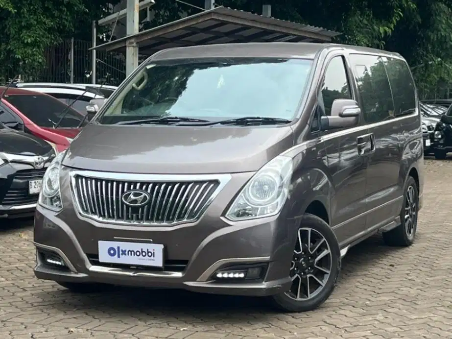 TERMURAH Hyundai H-1 2.4 Royale Bensin-AT 2018 3RI