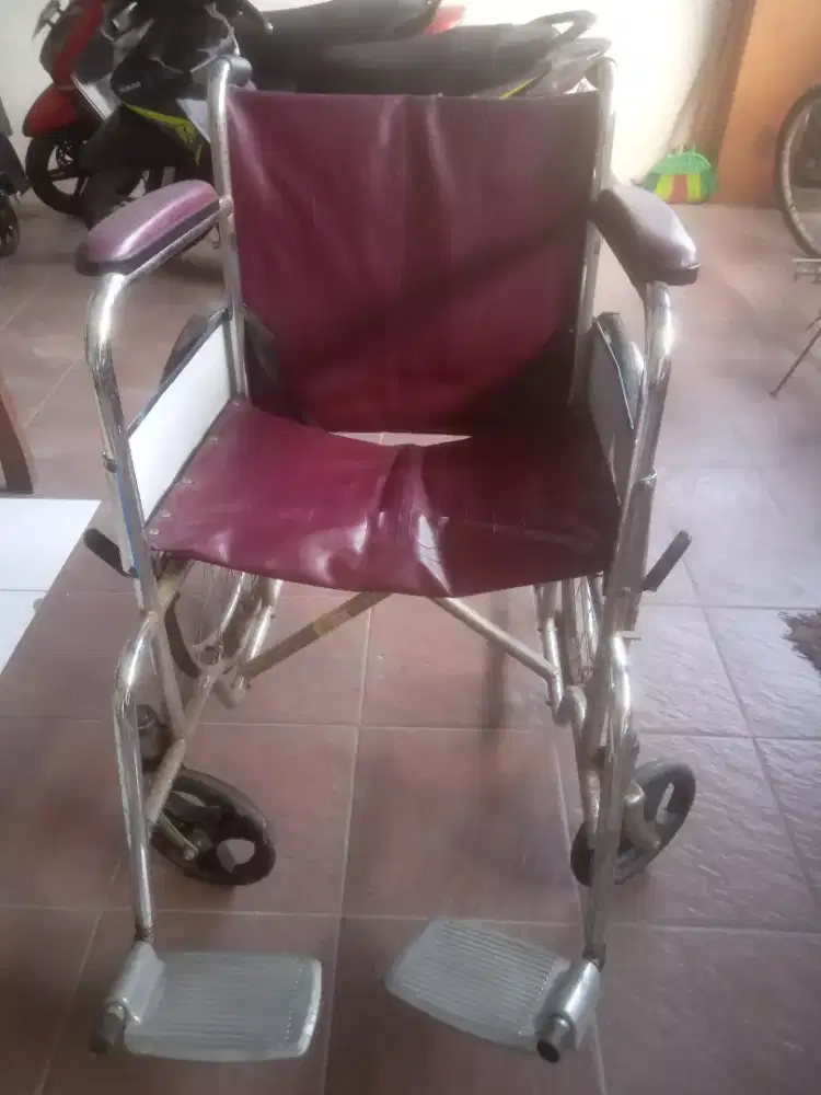 Kursi roda Avico bekas