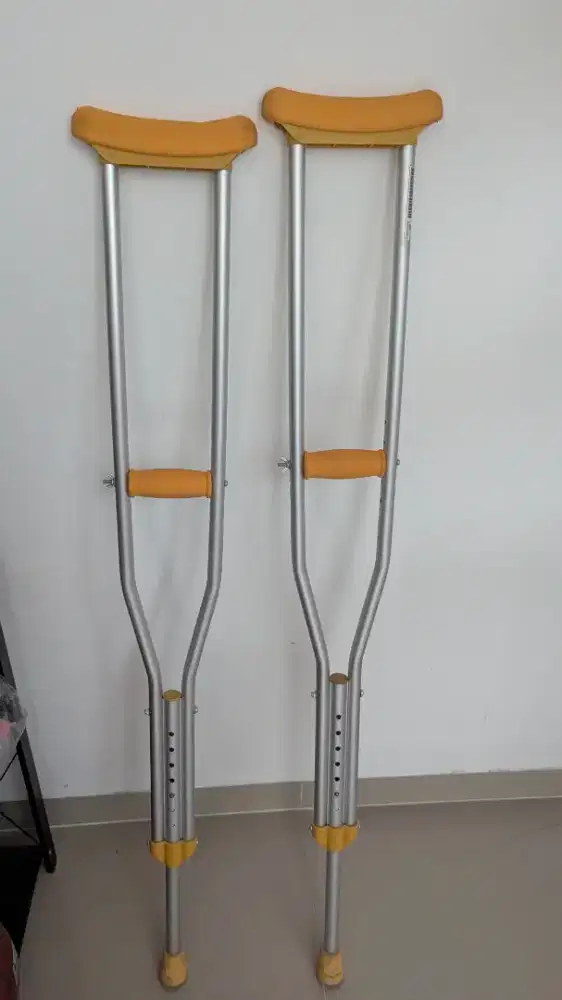 (SHIMA) Tongkat Ketiak / Kurk ukuran M (Bekas -+ 1bulan-an)