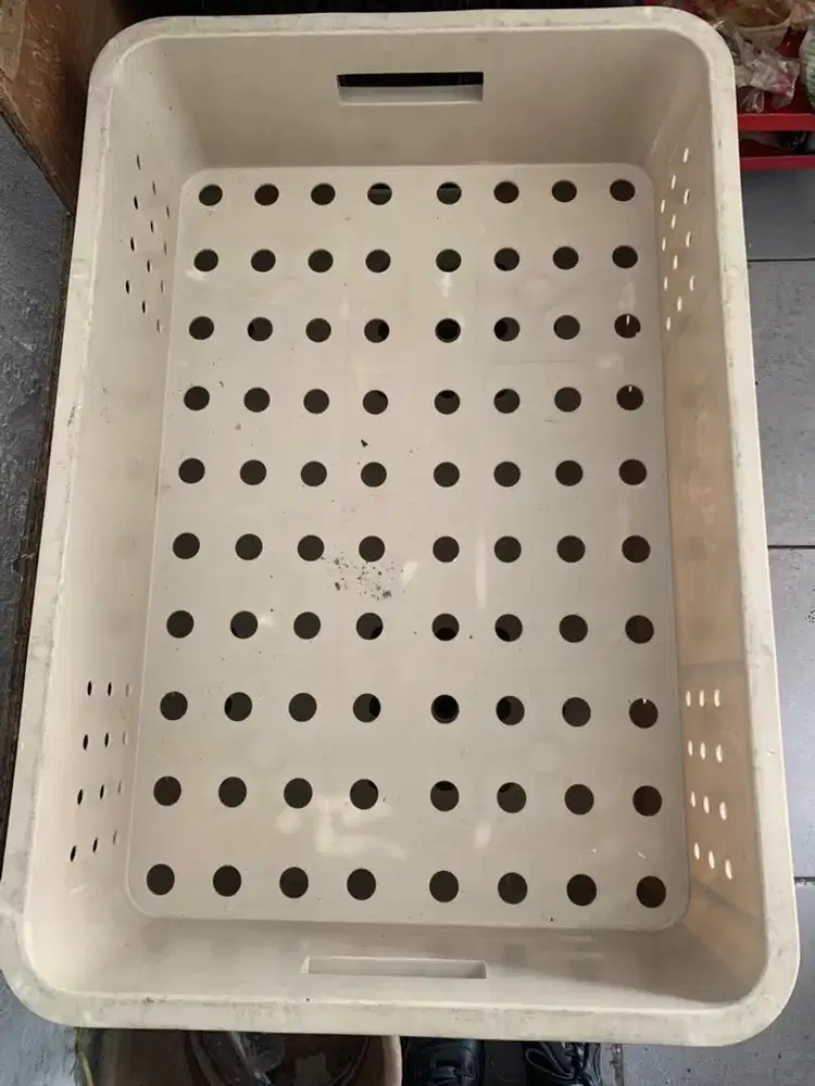 Keranjang Roti Plastik Sari Roti – Kondisi Bagus