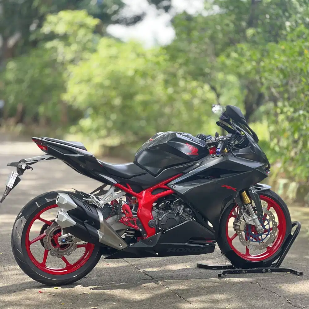 KM 8K AJA! HONDA CBR 250RR NON ABS HITAM 2018 PAJAK HIDUP SIAP GAS