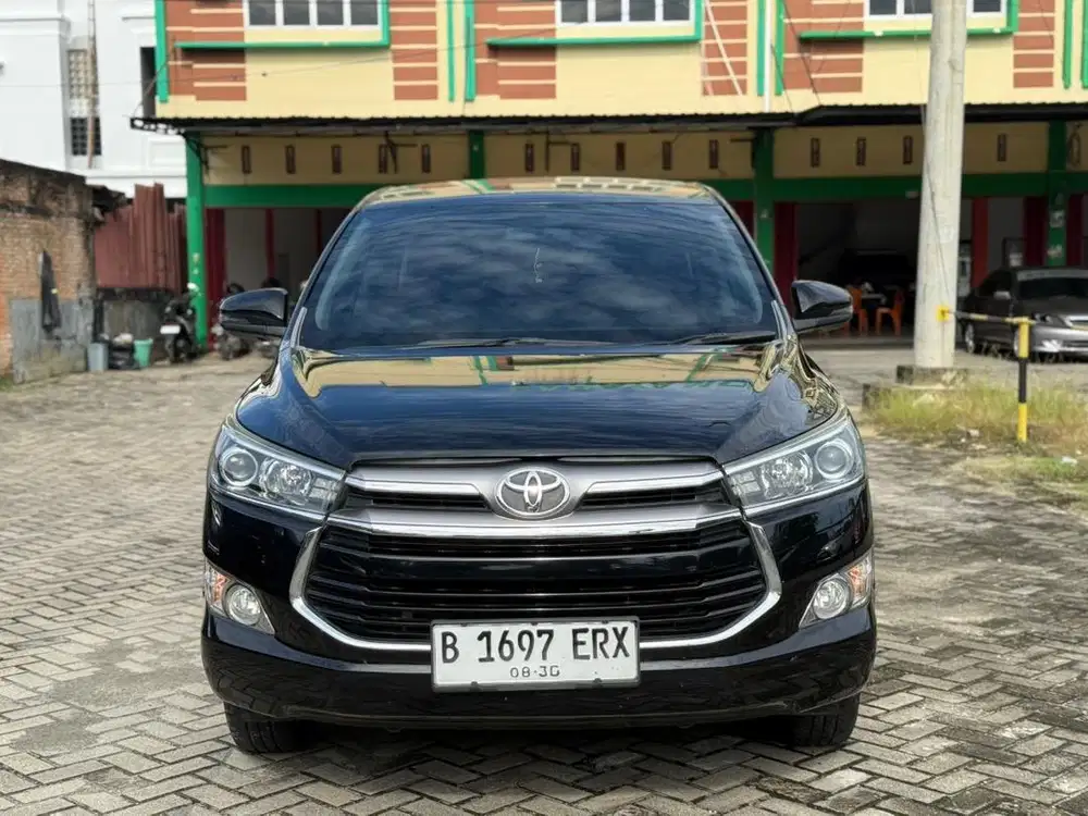 TOYOTA INNOVA REBORN V 2.4 A/T 2020