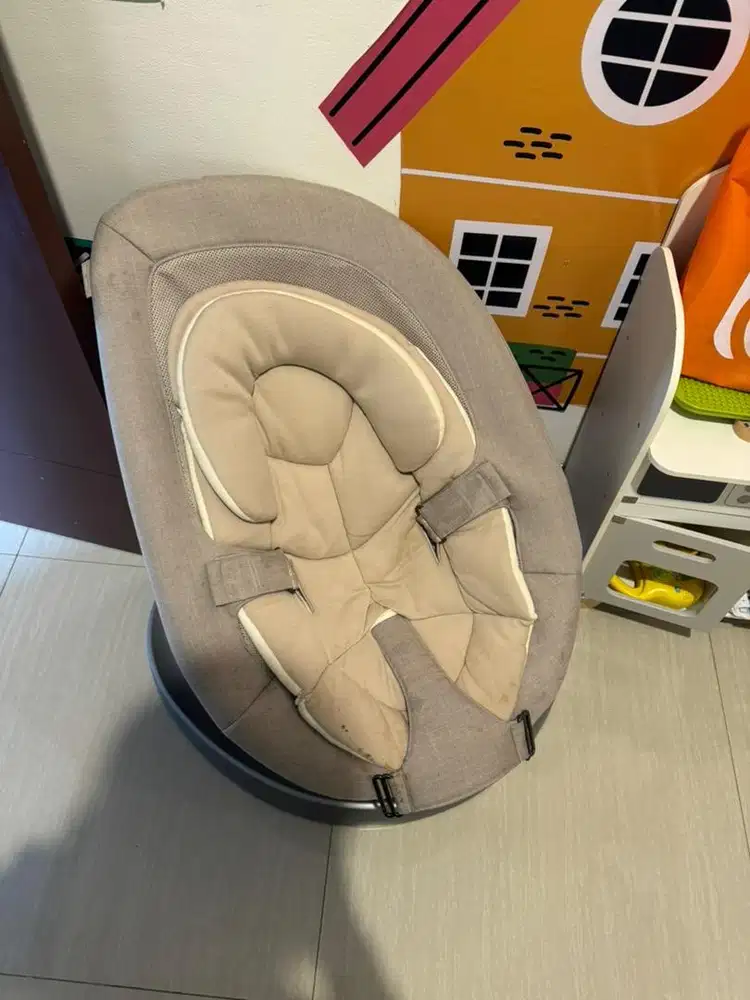 Nuna Leaf Baby Swing