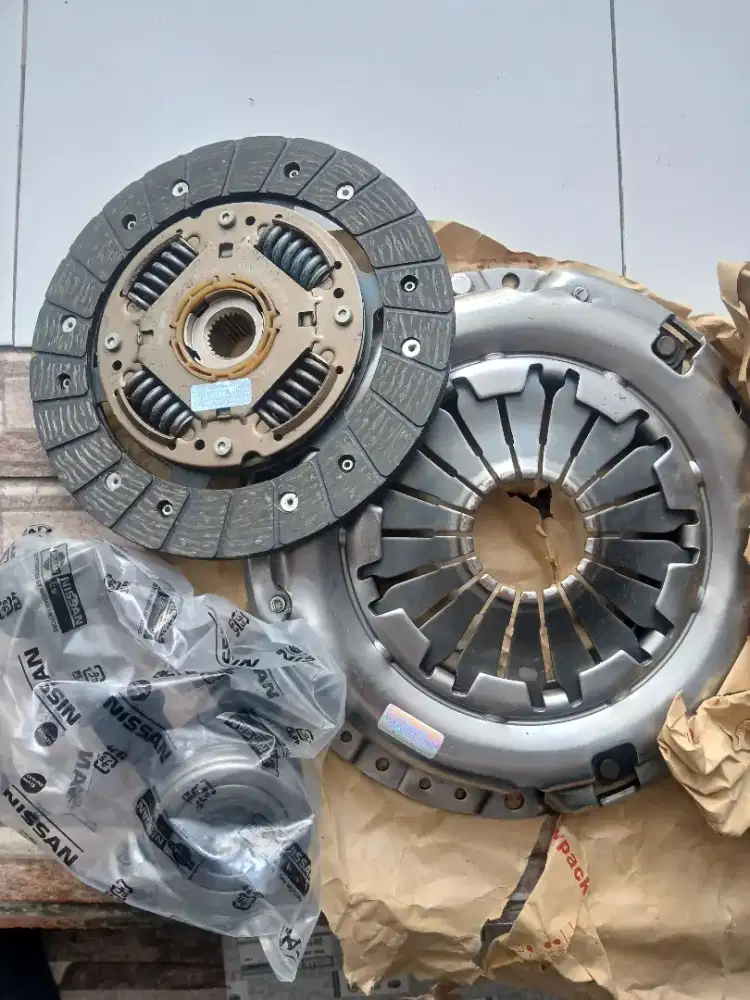 Kampas kopling nissan livina almera march