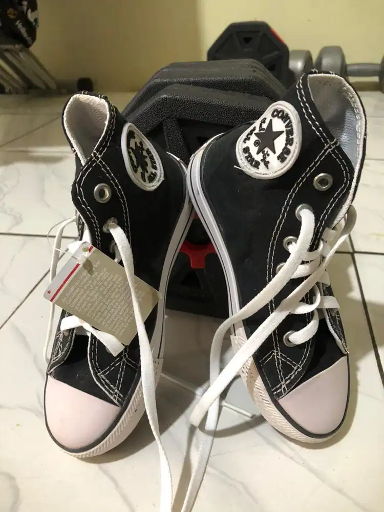 Sepatu anak converse