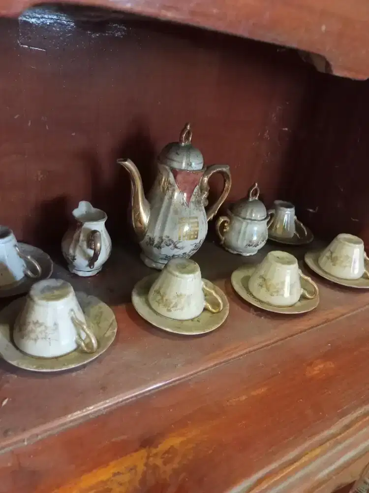 Teko Jadul Plus Cangkirnya