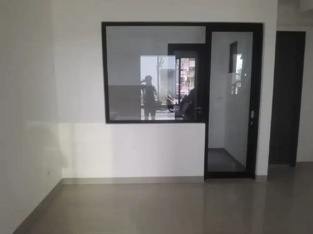 Dijual Rumah Baru Siap Huni 3 Lantai di Cluster Osaka PIK 2