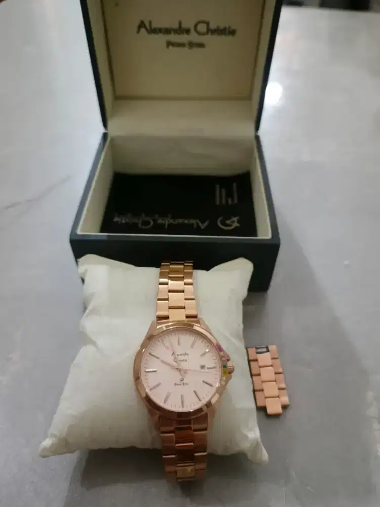 Preloved Jam Alexander Christie