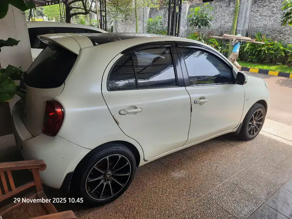 Nissan March 2015 Manual