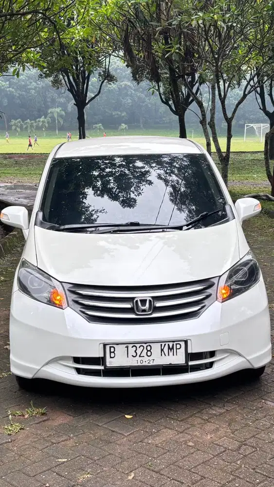 Honda Freed 2010 Bensin