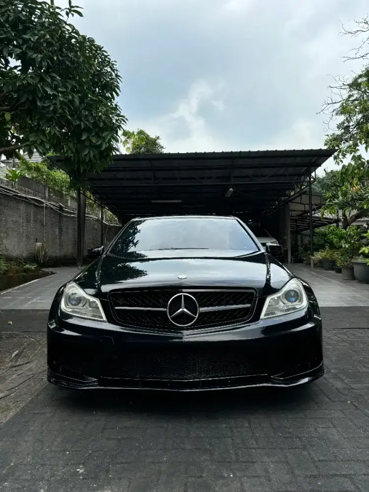 Mercy Mercedes Benz W204 C200 CGI 2012