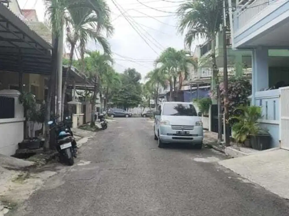 Dijual Cepat dan Siap Huni Rumah 2 Lantai di Semanan Indah