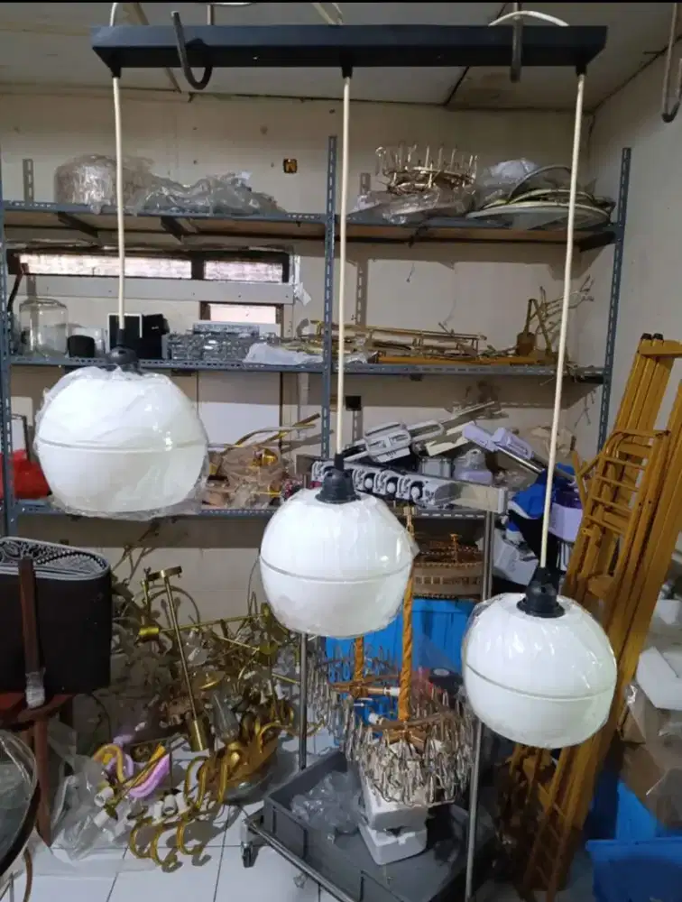 Jual lampu model gantung kondisi second, Lok Pamulang barat , Tangsel