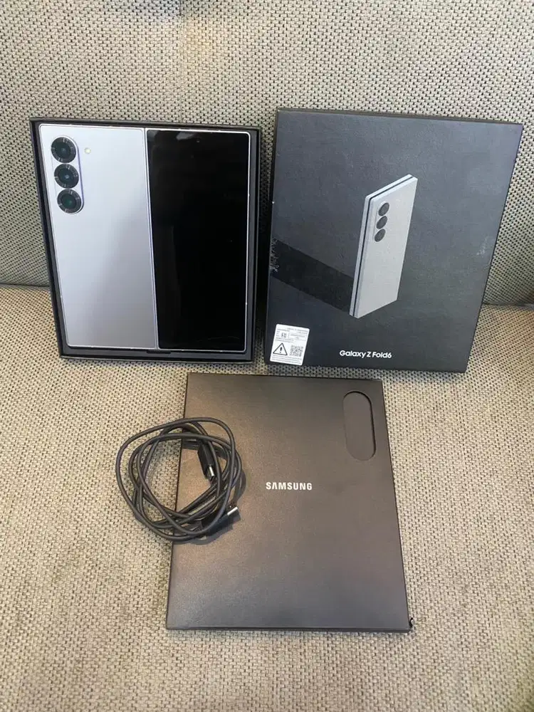 Samsung Galaxy Z Fold 6 12/256 sein