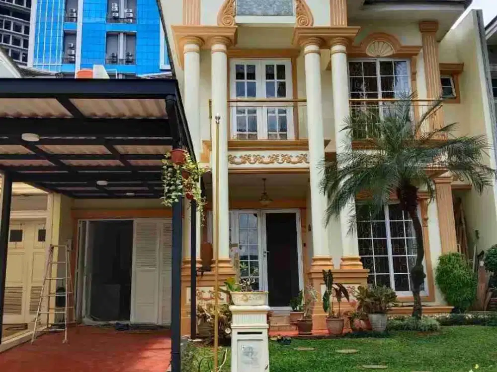 Disewakan Rumah Klasik Full Furnish Rapi Siap huni Virginia Lagoon BSD