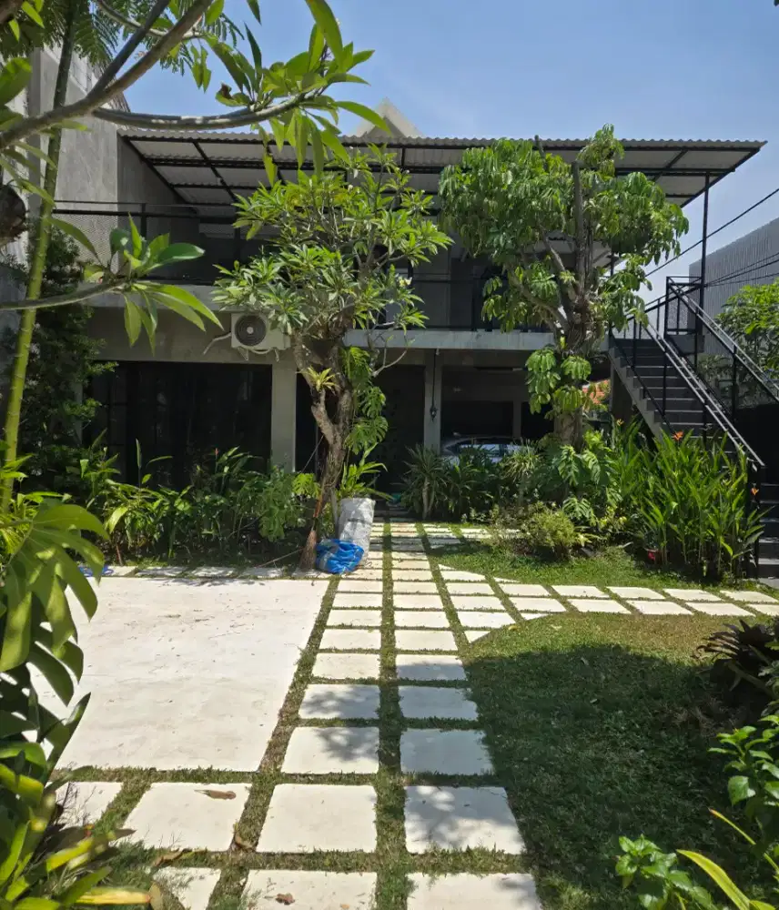 Rumah Villa Istimewa