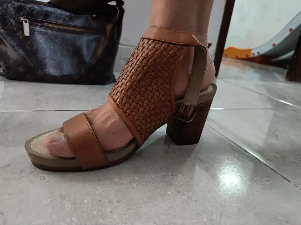 Sepatu High Heels Hush Puppies DRM Cushion Size EU 39