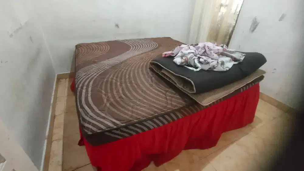 Dijual cepat tempat tidur