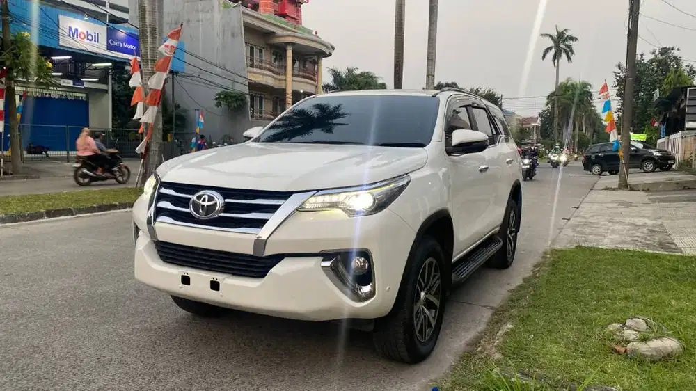 Toyota Fortuner 2.4 VRZ 4x4 TRD 2021