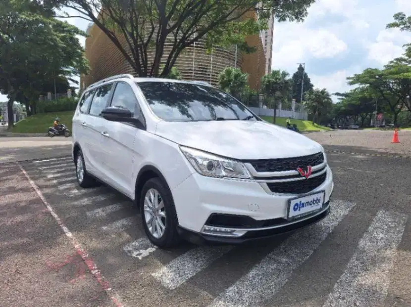 LOW DP Wuling Cortez 1.5S T Lux Bensin-AT 2020 TRA