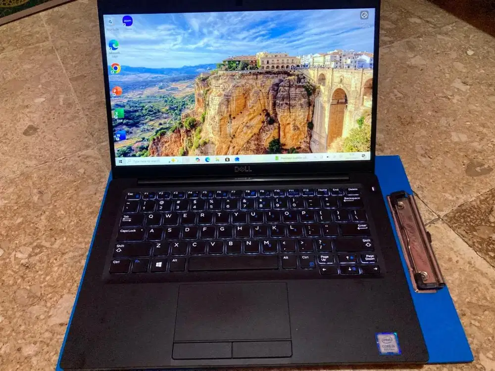 Dell 7390 13 inchi fullhd touchscreen