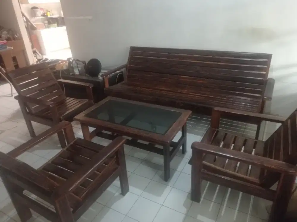 furniture ruang keluarga
