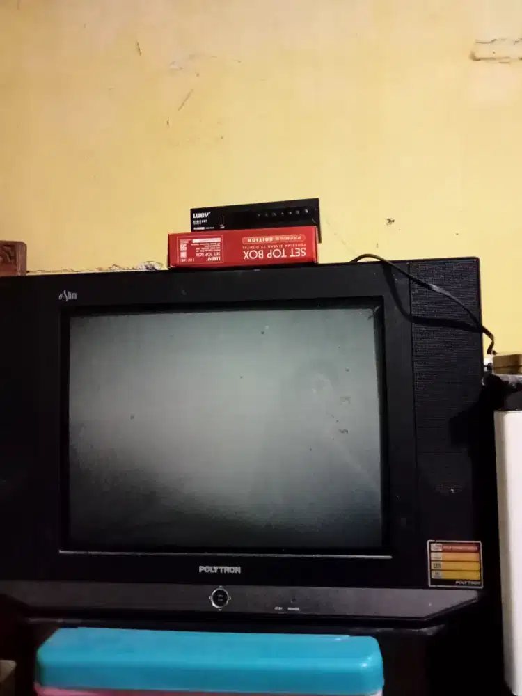 Tv tabung Polytron ultra slim