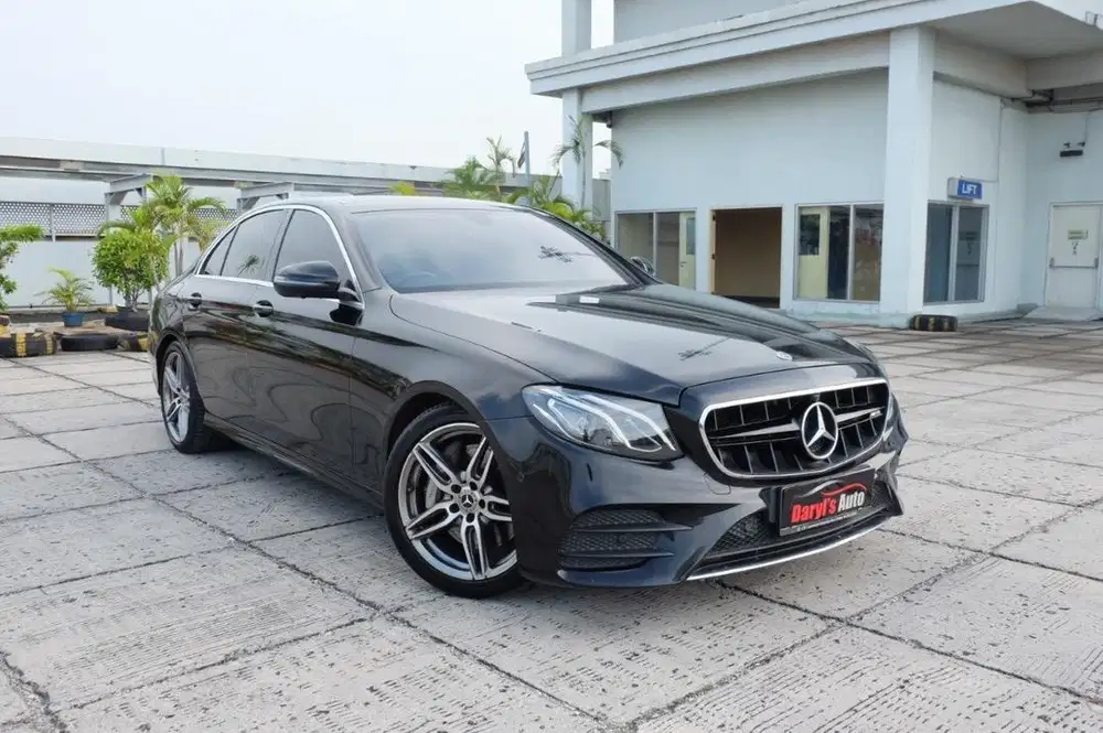 Mercedes Benz E300 Amg Panoramic Antik