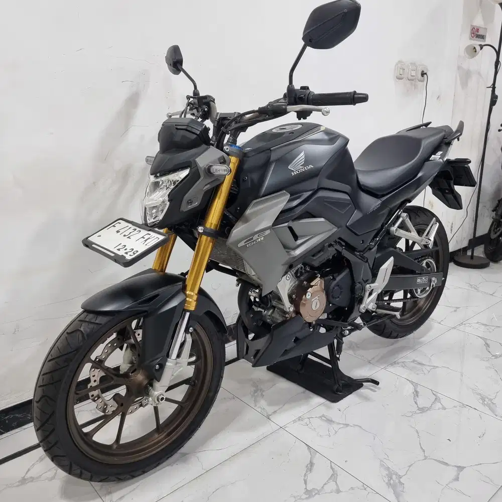 Honda CB150R USD LED Fi 2024 / 2025 bln 12 KAYAK BARU CB 150 R