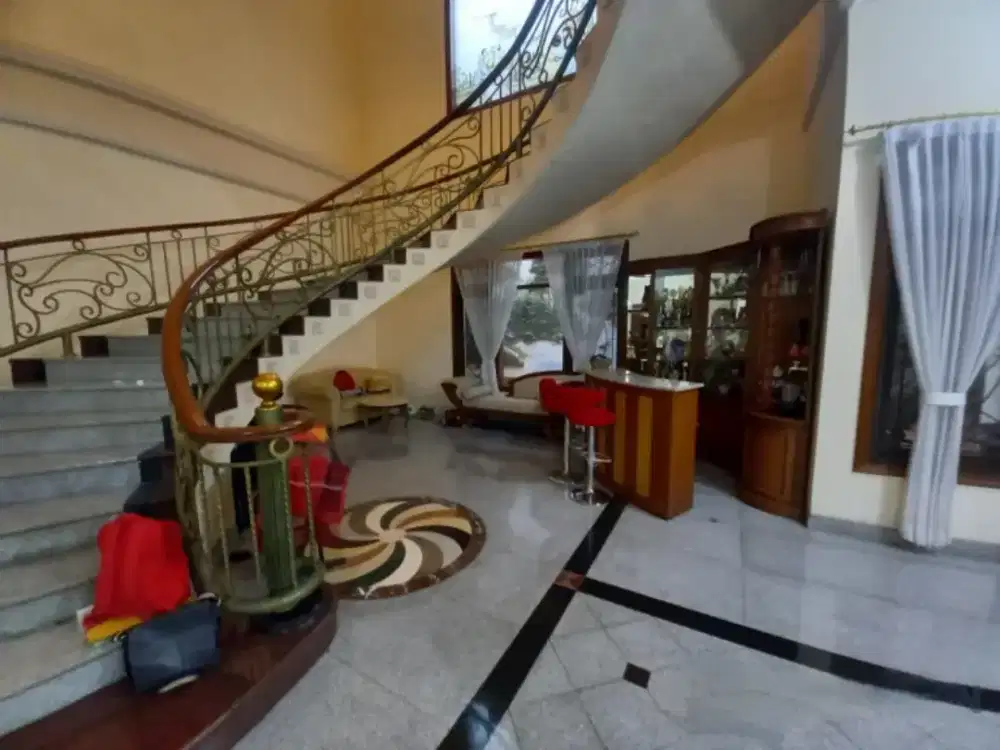 RUMAH MEWAH LUAS TERMURAH SIAP HUNI PAKUWON CITY VILLA ROYAL DEKAT ITS