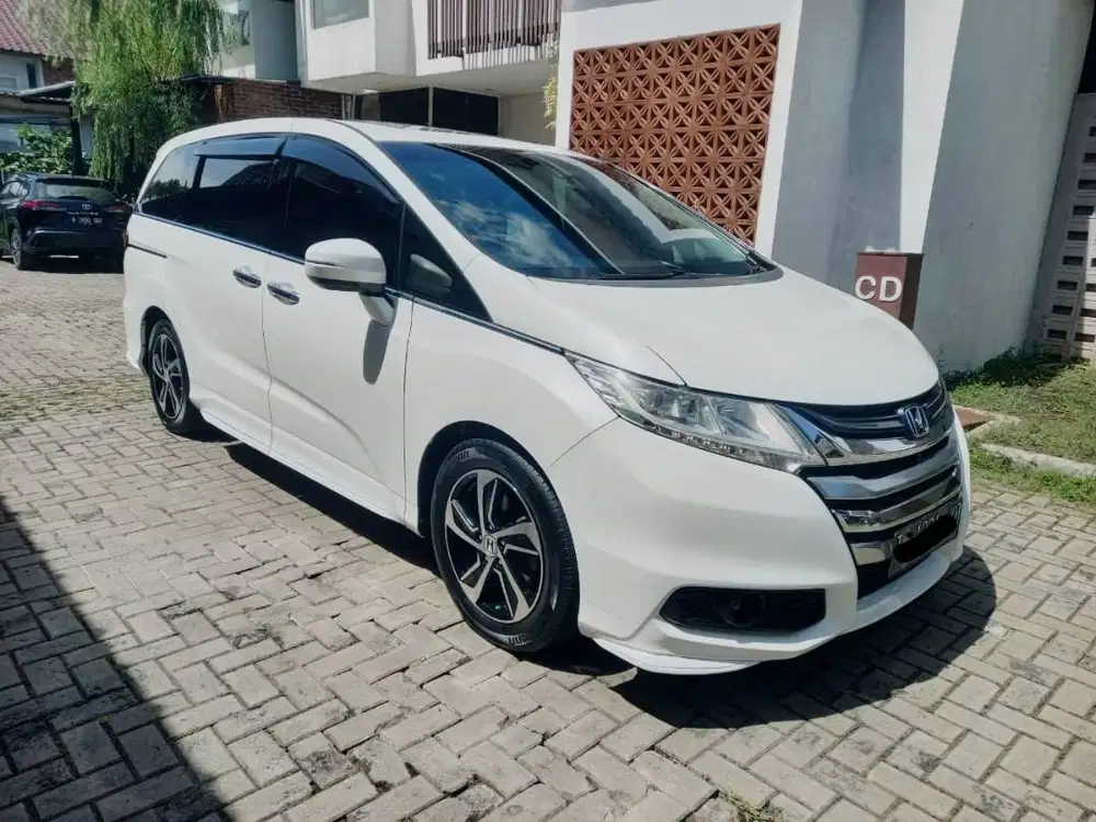 Dijual Honda Odyssey Prestige 2.4 AT (NIK 2016)