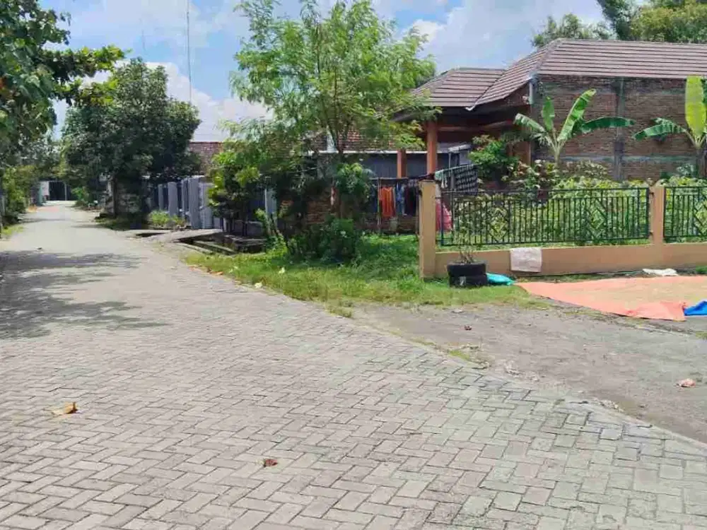 di jual rumah di Sugihwaras Bojonegoro