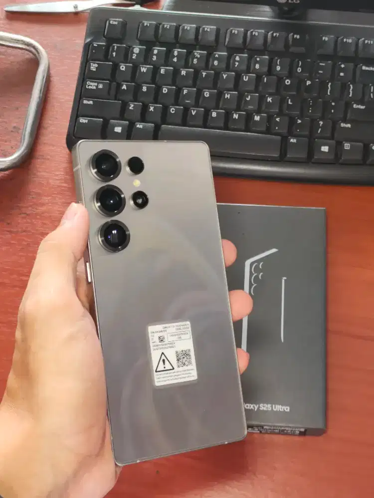 SAMSUNG GALAXY S25 ULTRA