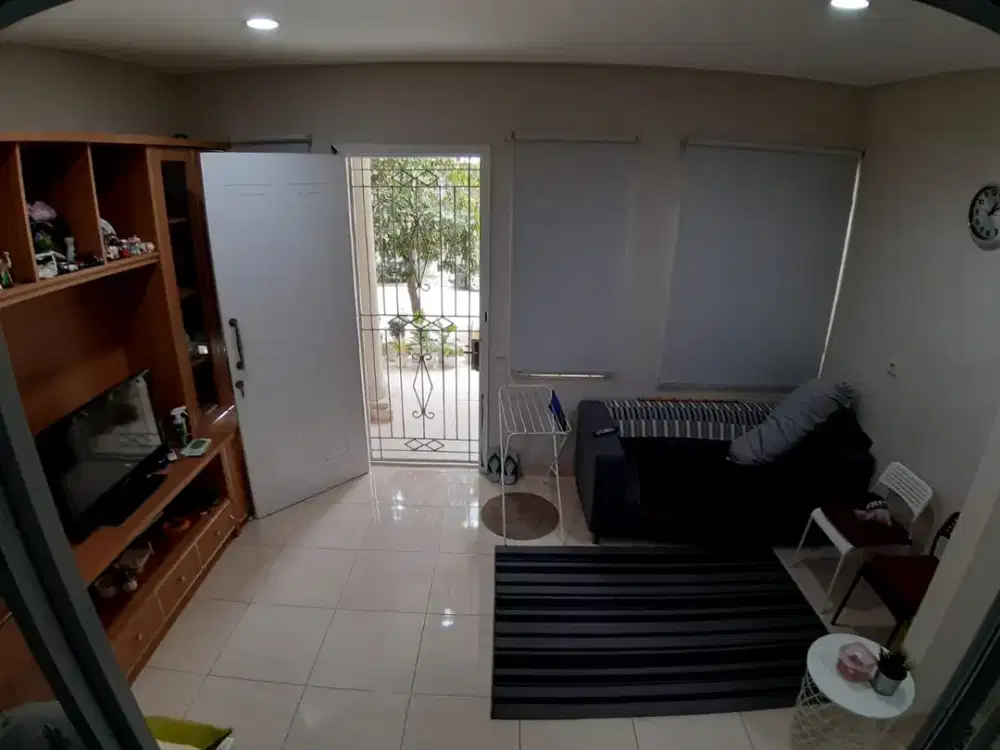 DISEWA Rumah Furnish Hadap Selatan di Vanya Park, Cluster Ashana.