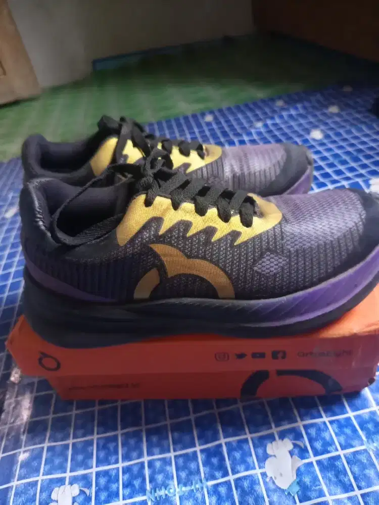 SEPATU RUNNING ORTUS