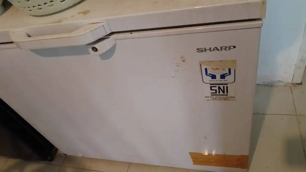 Jual Freezer Sharp FRV 200