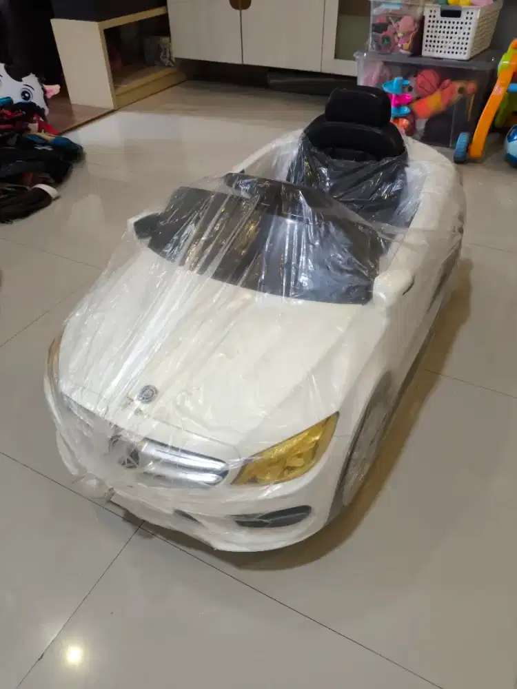 Mobil Aki Anak Mercy Sedan