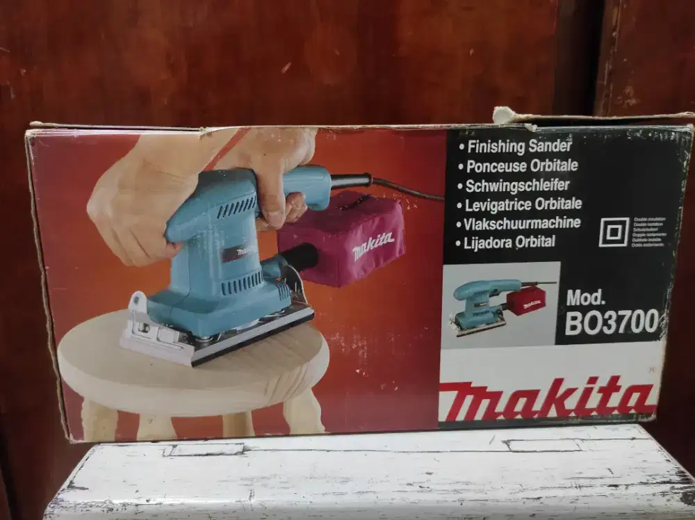 Makita mesin amplas kayu