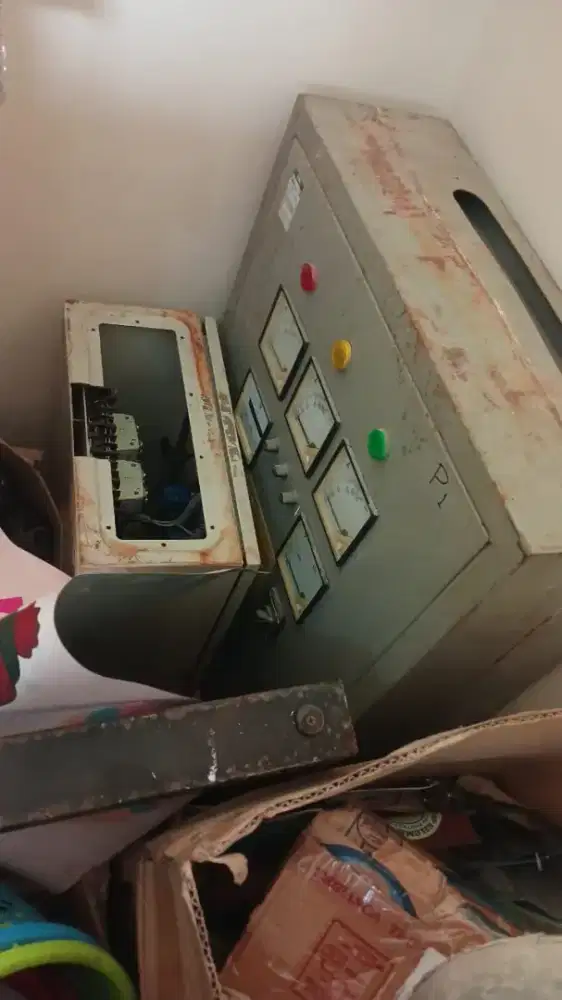 Panel listrik, soft starter dan rak mesin