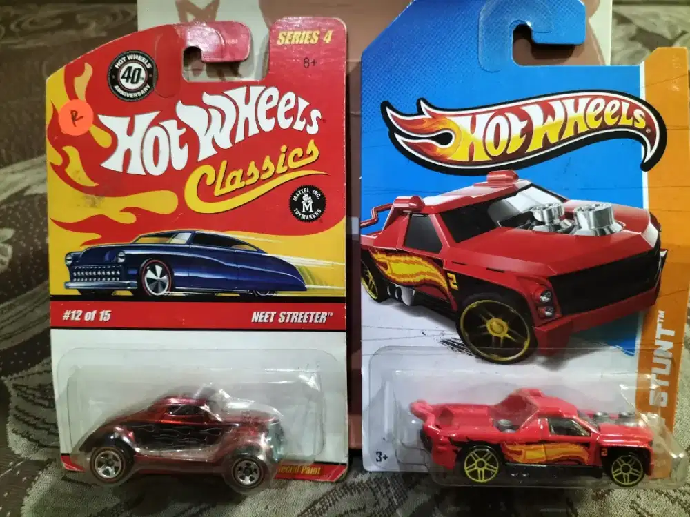 HOT WHEELS CLASSICS