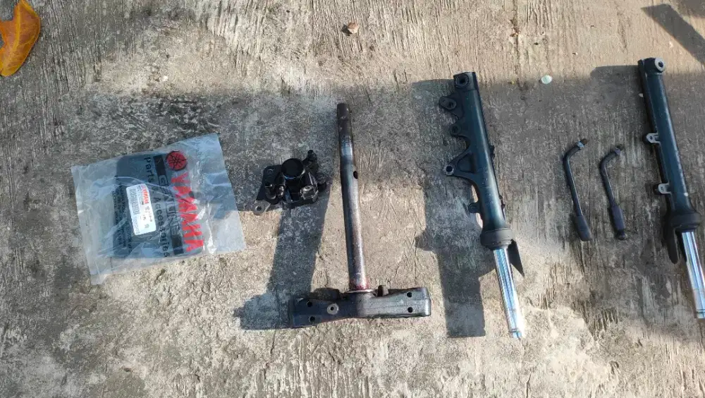 Sparepart aerox all new, segitiga shock depan, piringan rem, kaliper