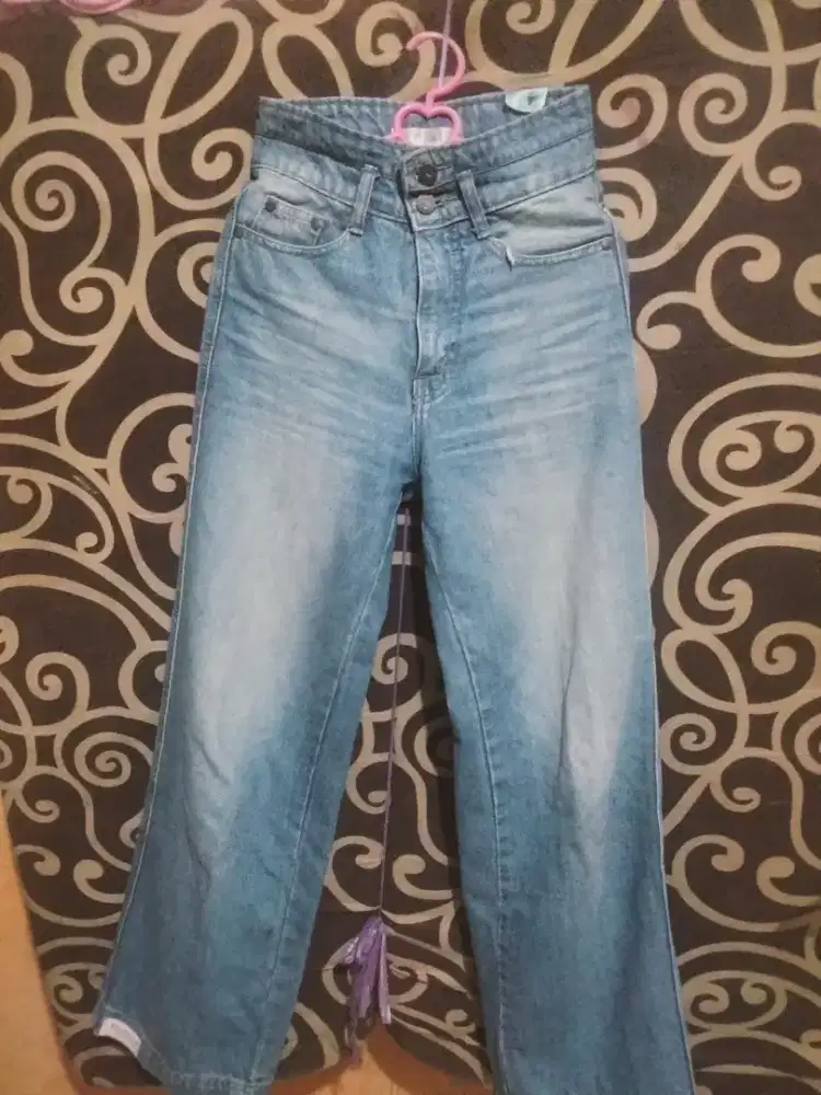 celana jeans jinisoo