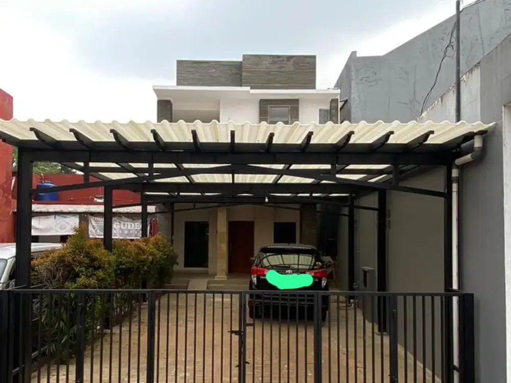 Rumah di Cilandak Timur dekat Tol Simatupang 2,5 Lantai Siap Huni