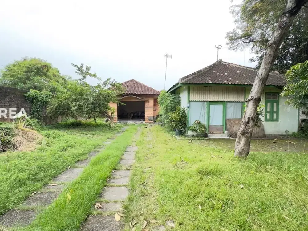 TANAH DISEWAKAN DI TENGAH KOTA SOLO DEKAT PASAR KEMBANG PASAR SINGOSAREN