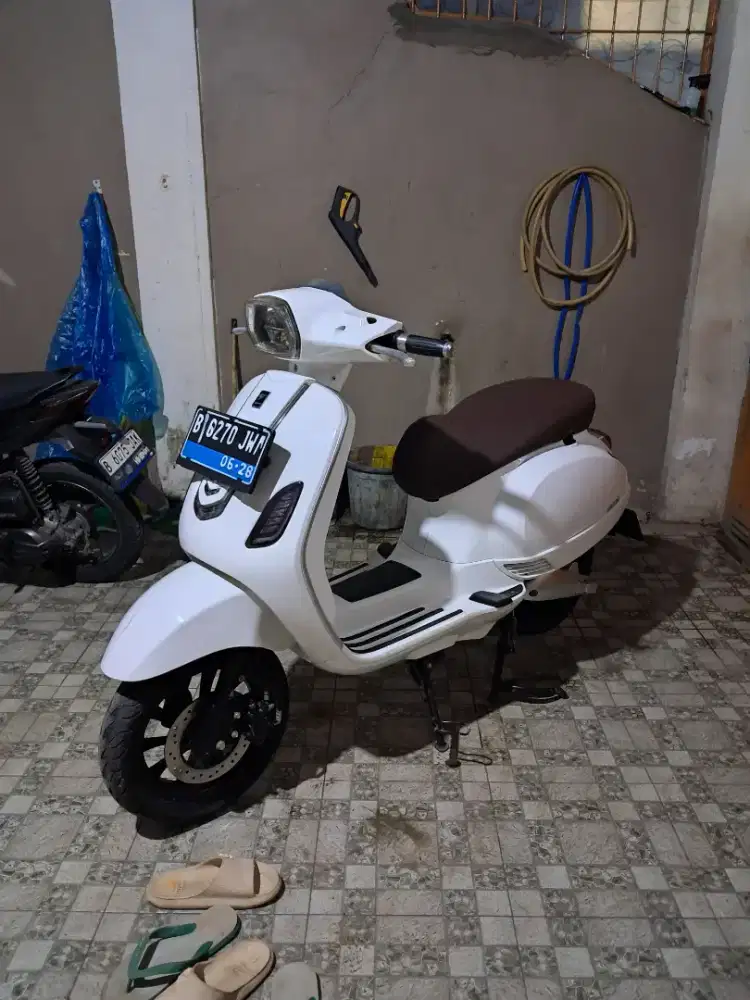 Smoot Zuzu Vespa Listrik 2023 Low Km 9Rb