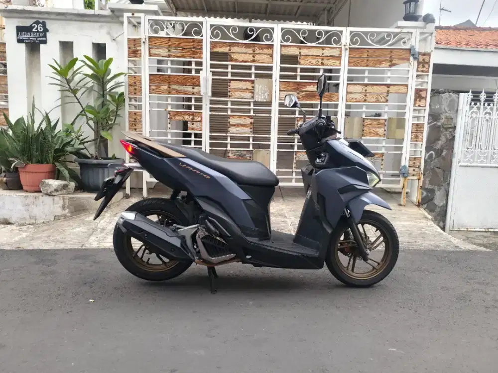 Honda vario 125 new keyless 2024 b dki km low