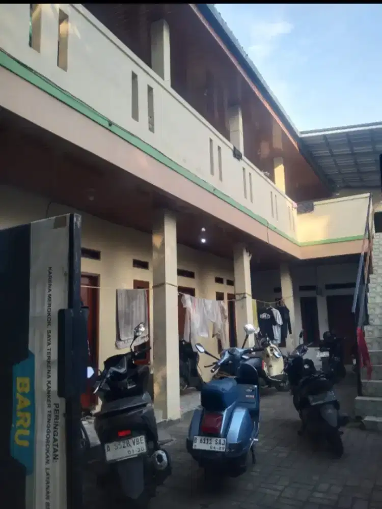Rumah kosan 2 lantai Dekat kampus